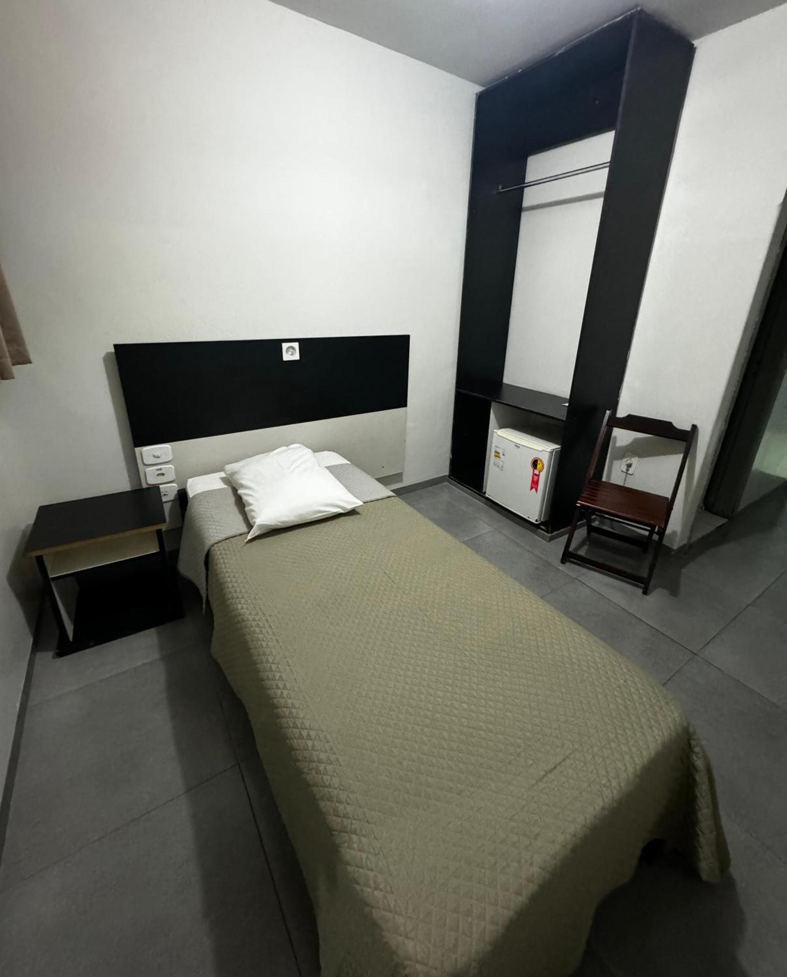 Hotel Castro Itumbiara Bagian luar foto